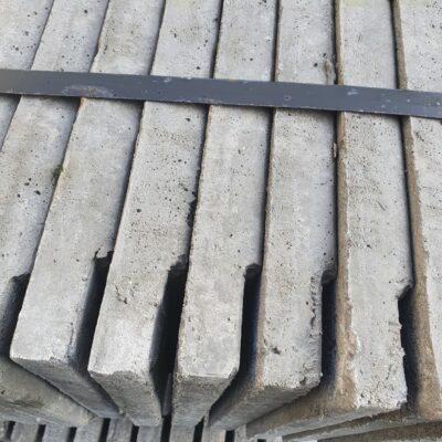 versmalde betonplaat voor aluminium palen