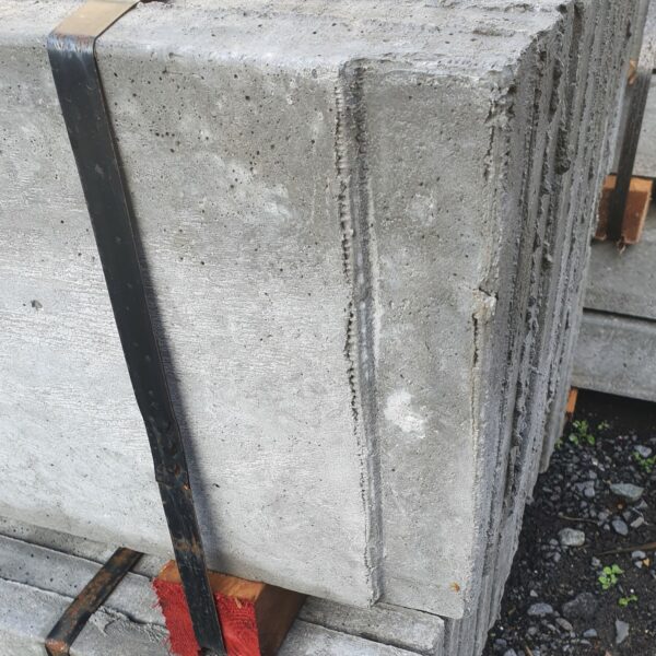 versmalde betonplaat voor aluminium palen